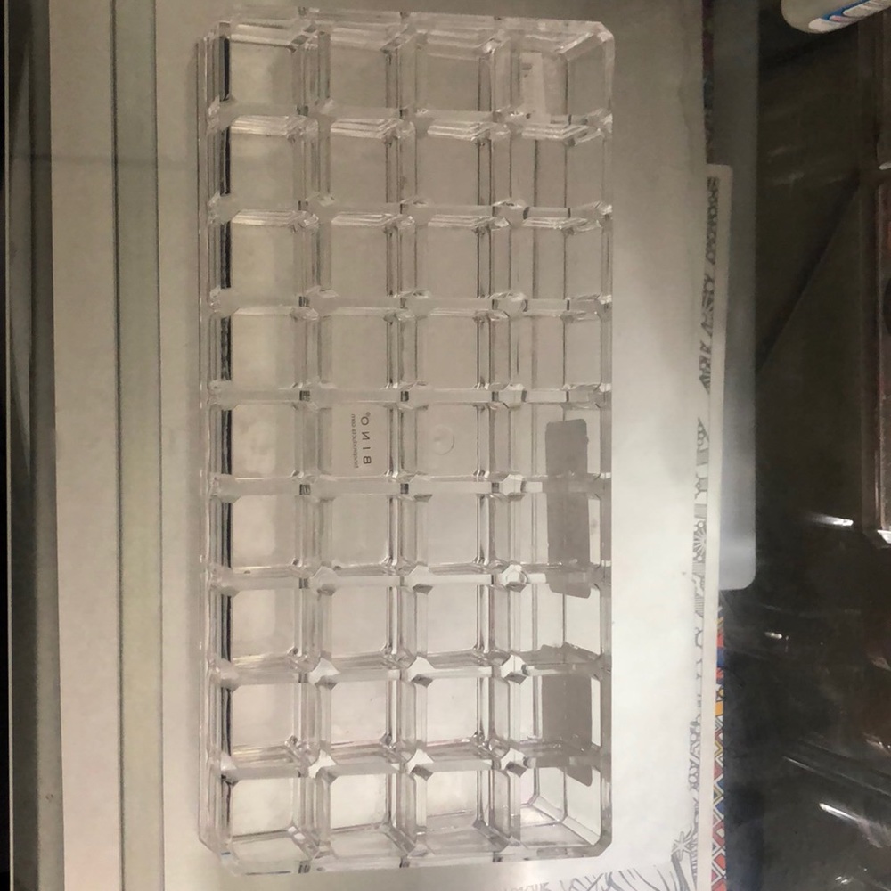 Lipstick organizer